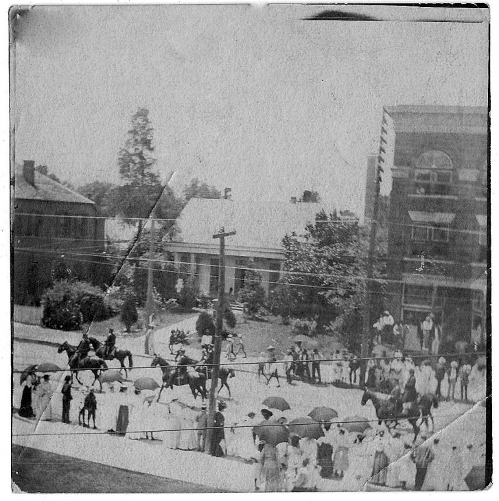 Fourth of July celebration on the City Hall square July 4th, 1904